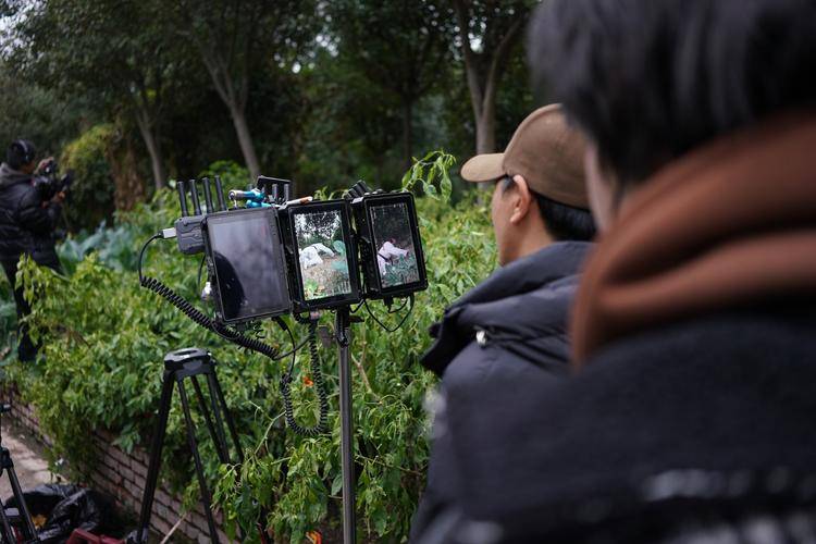 直播用领夹麦克风怎么使用？附带2025口碑最好的夹麦排名参考清单