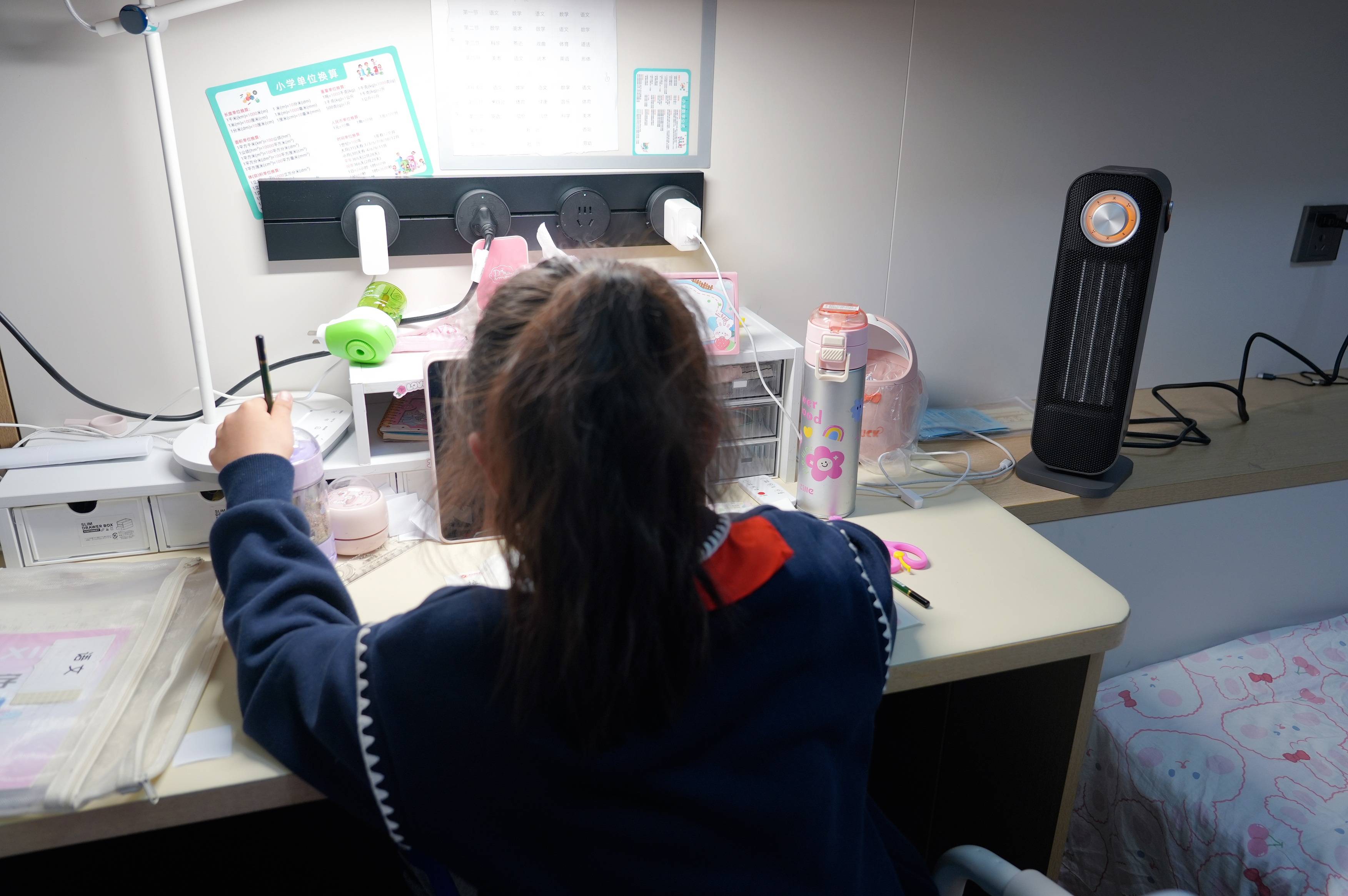 西圣WarmX暖风机实测：2秒速热+四季可用，性价比绝了