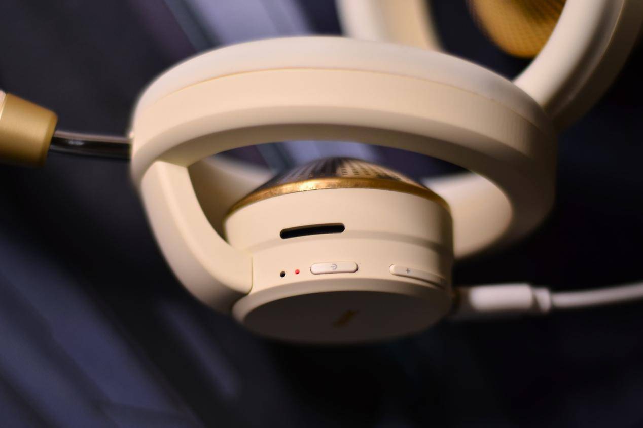 开放式头戴耳机，全天佩戴不闷耳，南卡Bolt发烧音质不伤耳