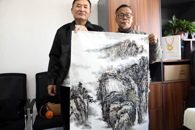 安徽芜湖:墨韵绘初冬 艺聚暖江城