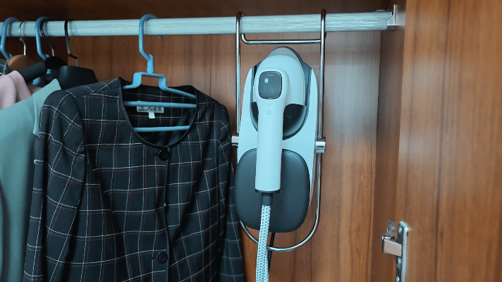 专业级奢护熨衣体验!舒乐氏Lina挂烫机，让每日精致成为轻松习惯!