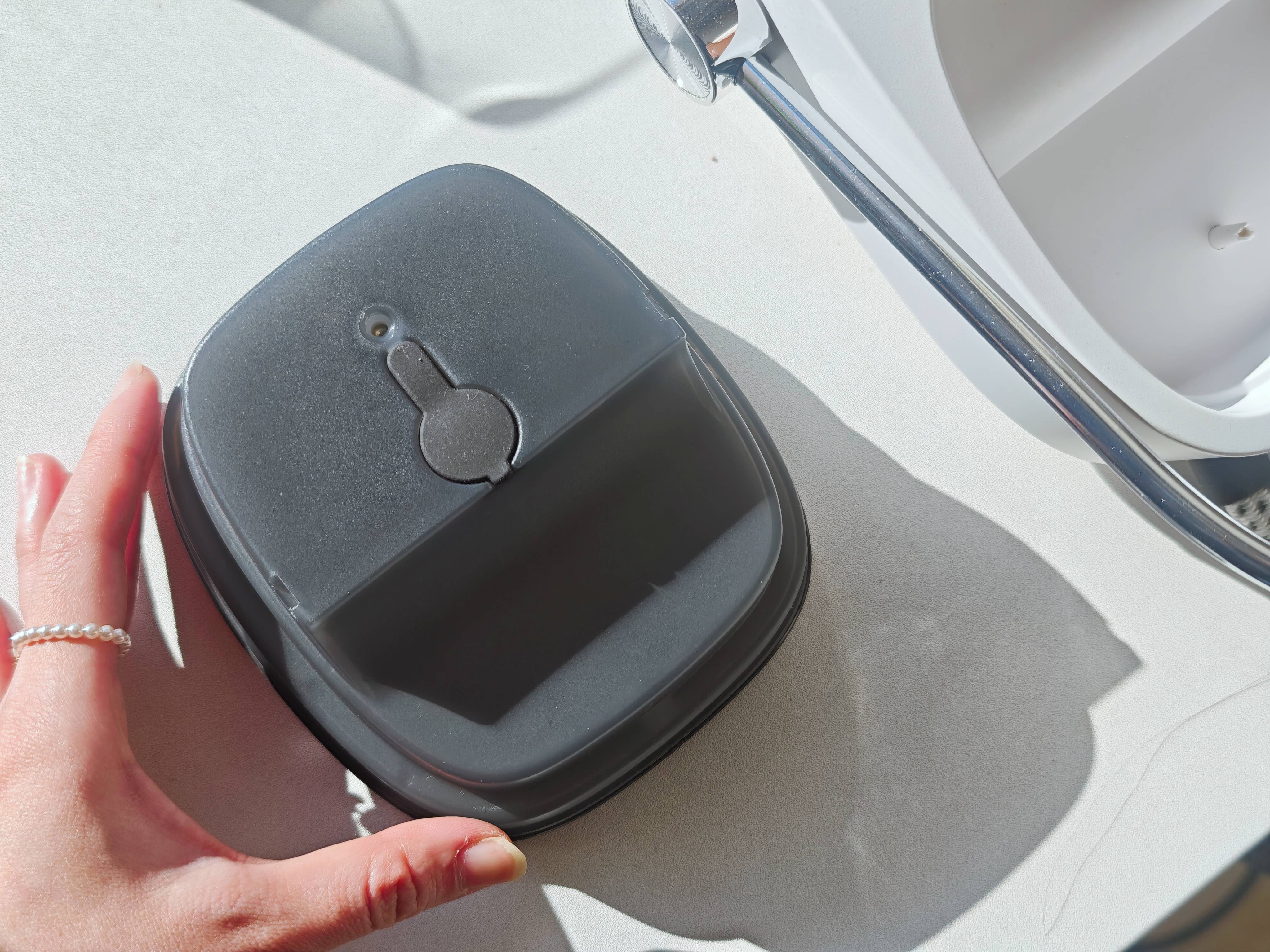 专业级奢护熨衣体验!舒乐氏Lina挂烫机，让每日精致成为轻松习惯!