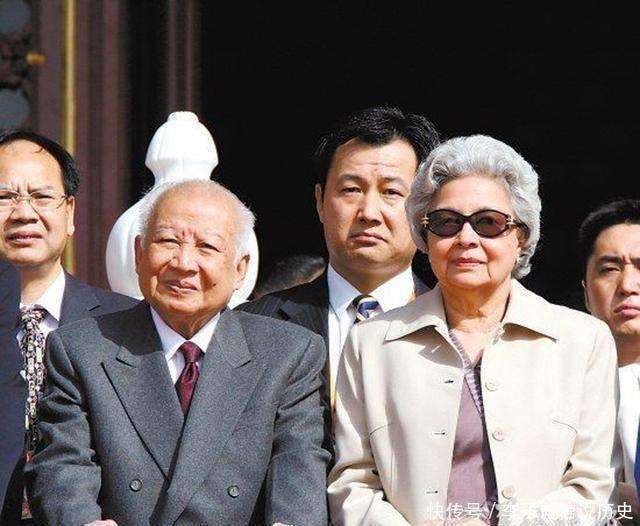 莫尼列王后风华绝代,经常来中国居住休养,今年来了两次