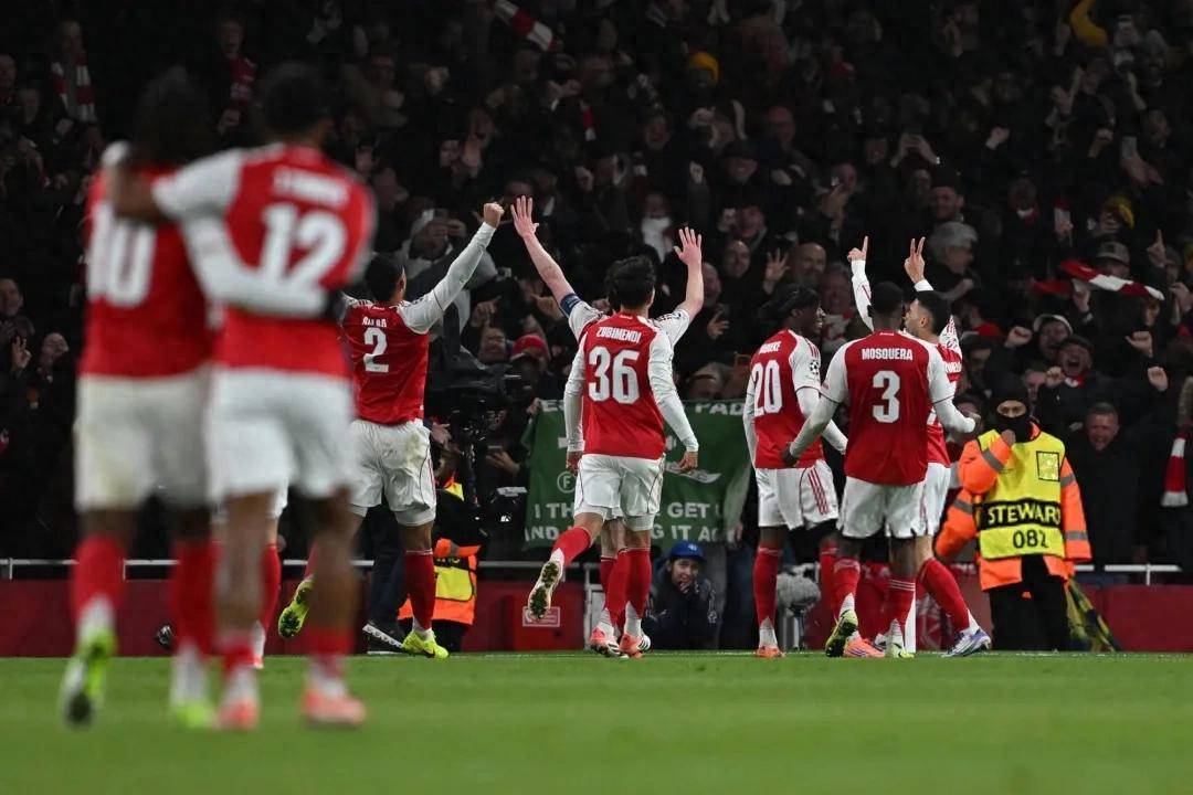 无敌!英超第1+欧冠第1!夺冠热门完爆德甲冠军,全胜高居榜首