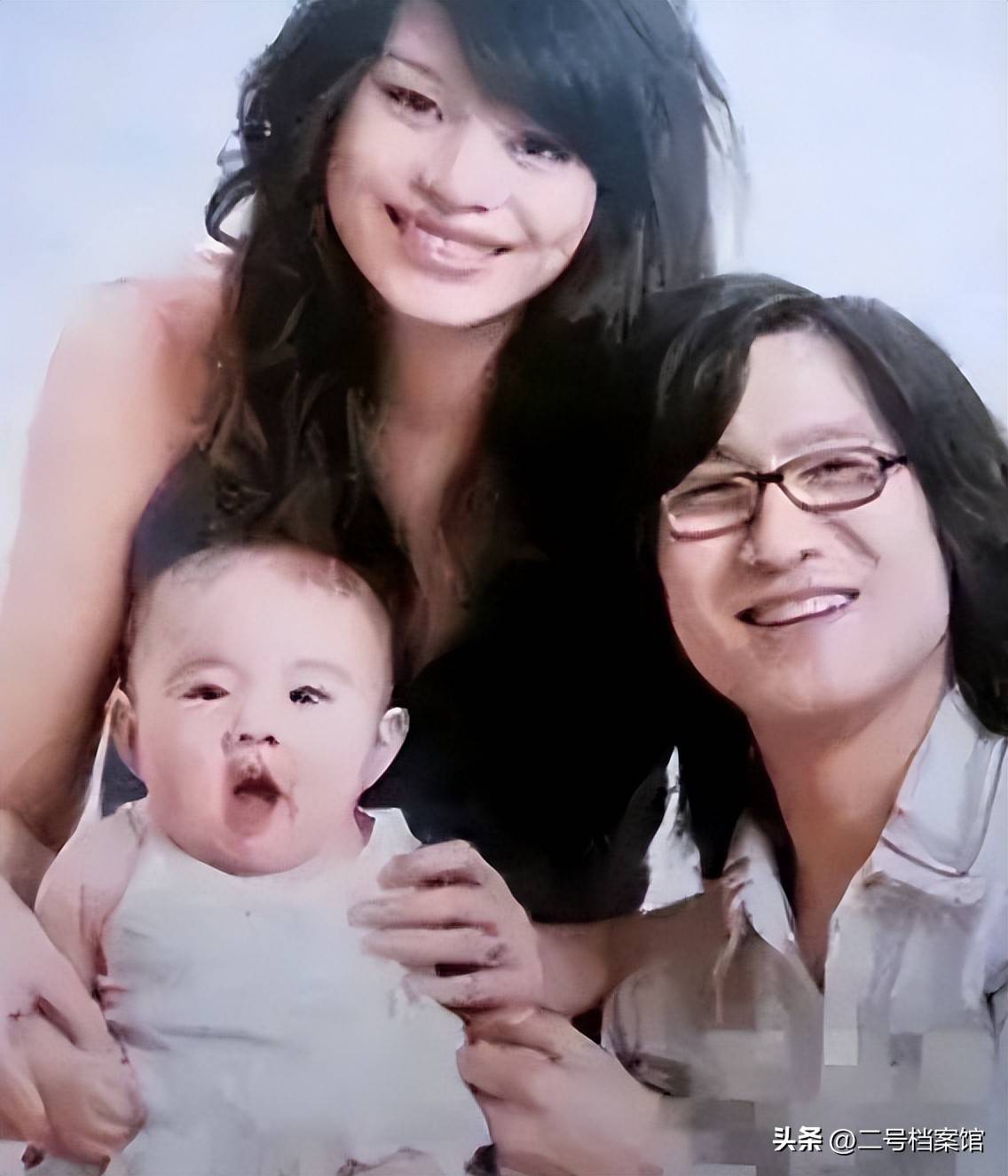 风水轮流转汪峰20岁女儿小苹果终究走上了亲妈葛荟婕的老路