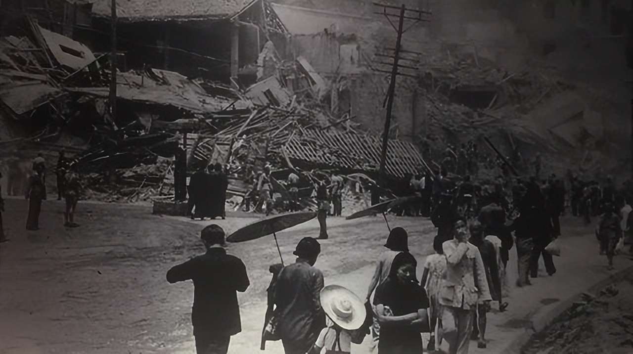 重庆大轰炸中,中国空军击落多架日军战机,击毙日军轰炸之王