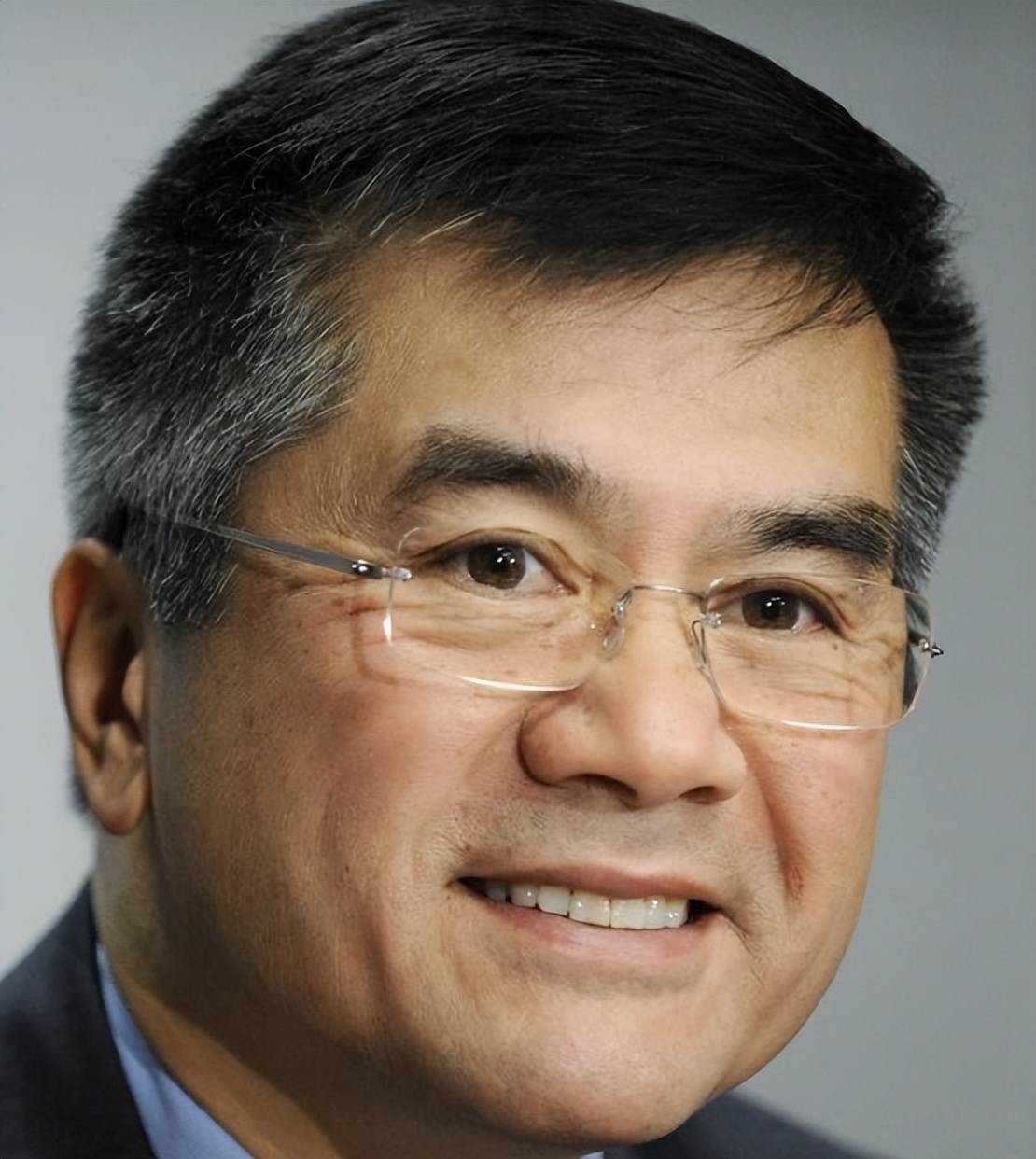 首位华裔美国州长骆家辉:从政时疯狂打压中国,卸任后回中国捞金
