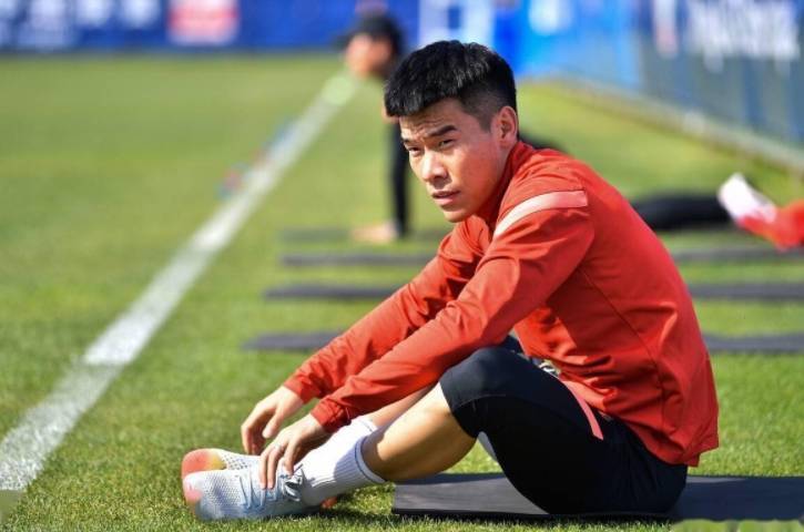 喜讯！32岁的津门虎队长在上港迎来转会加盟亚冠首秀，值得期待