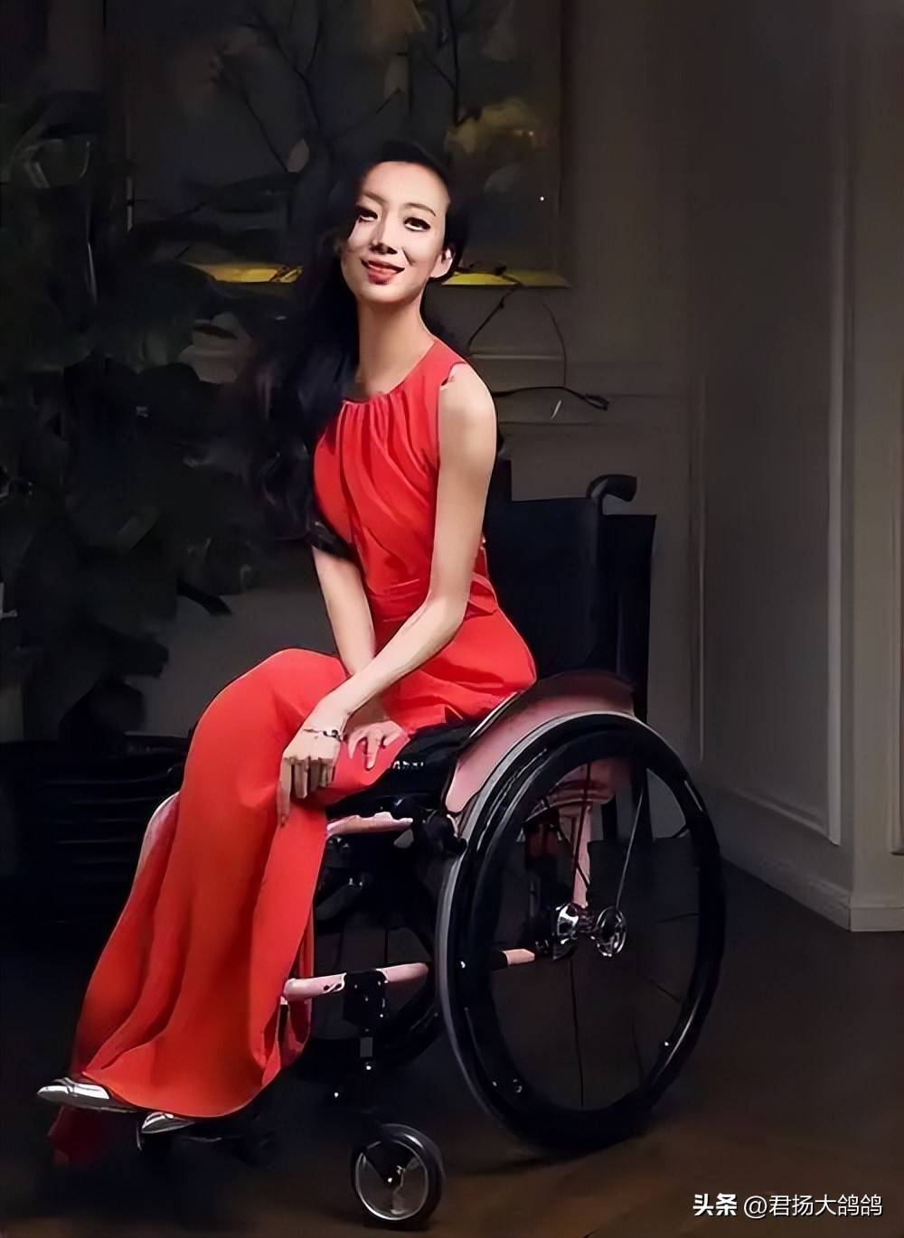 坐上轮椅后,43岁舞者刘岩过得如何
