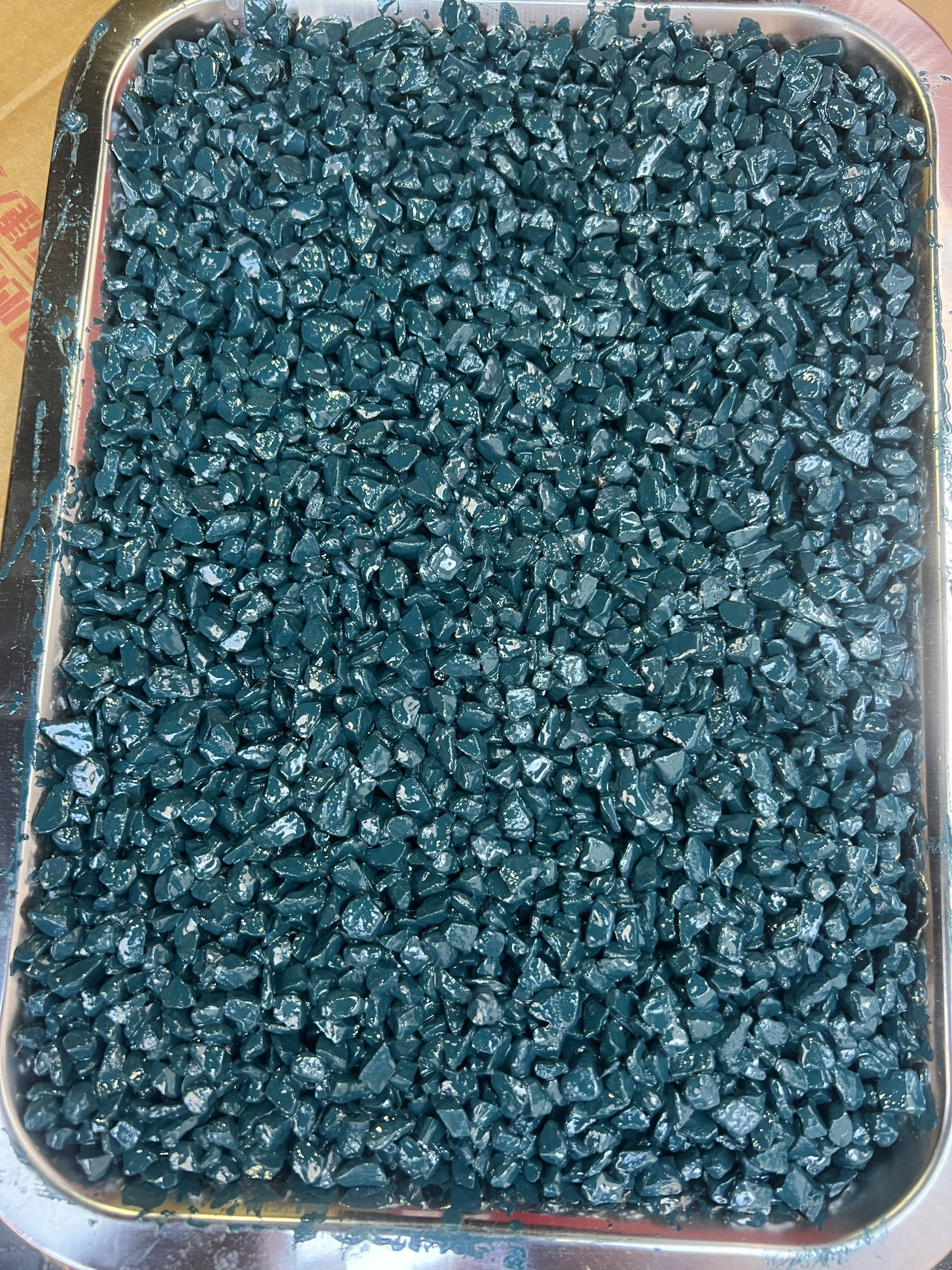 这家公司竟用彩色沥青颠覆传统背后藏着什么秘密?