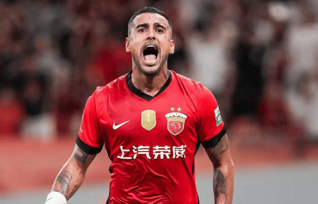 亚冠海港VS柔佛新山：3大外援出击，两大国足希望之星领衔，李圣龙冲锋