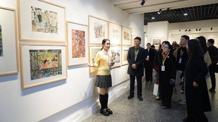 童心绘时代 美育润山:2025少儿美术作品展在福建南平启幕