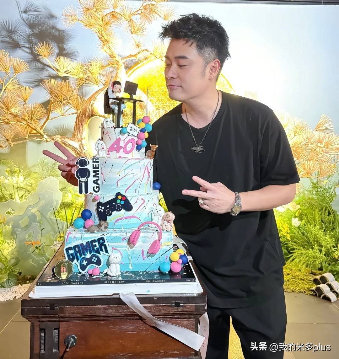 陈赫补发生日照铁三角邓超鹿晗在c位马頔搂范志毅像小孩