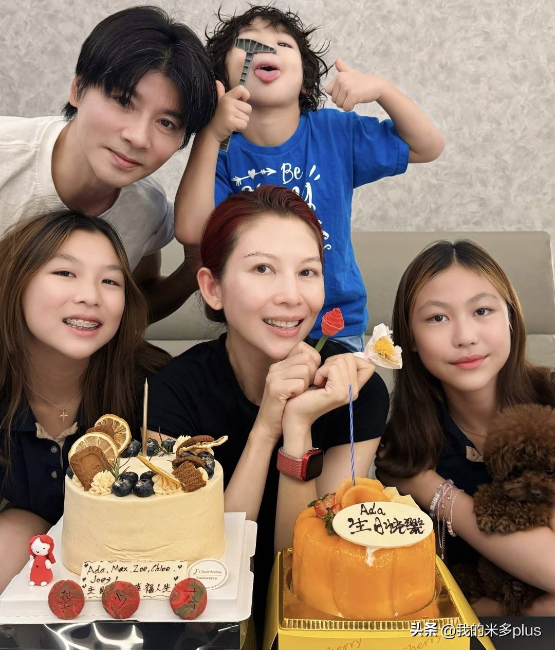 蔡少芬张晋为6岁儿子庆生俩女儿像双胞胎一家五口共用一张脸