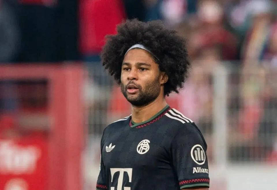 格纳布里有望续约拜仁但需降薪，表现回暖助力球队再现锋芒