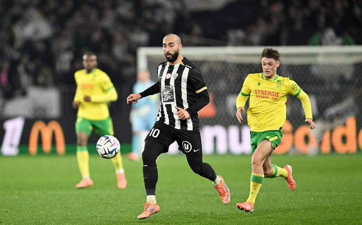 法甲第16轮最新积分榜揭晓:昂热大胜南特,榜首朗斯意外领跑