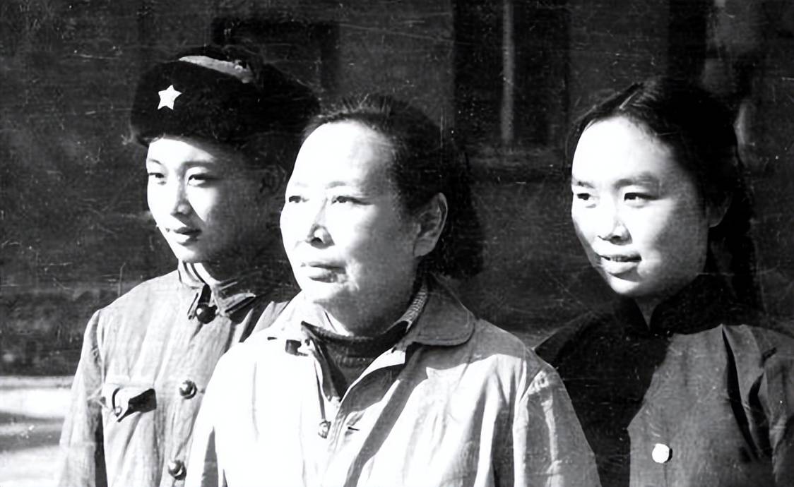 黄埔校花曾宪植：与叶帅离婚后独自养子，建国后任妇联副主席_搜狐网