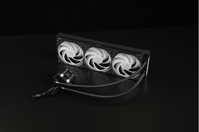 性能颜值性价比三重在线-zalman 思民ALPHA2 SE A36 水冷散热器