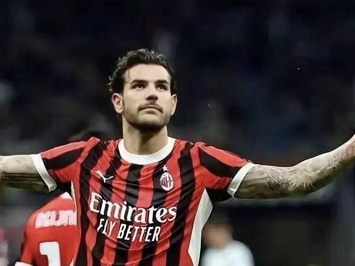 意甲媒体透露：特奥接受采访时表示，在意大利我只为米兰踢球，但有些人在，我不会回米兰