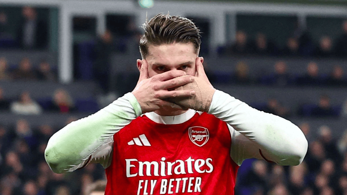 1-0!队长让点 12.9亿豪门3连胜重返榜首 英超领头羊4小时两度易主