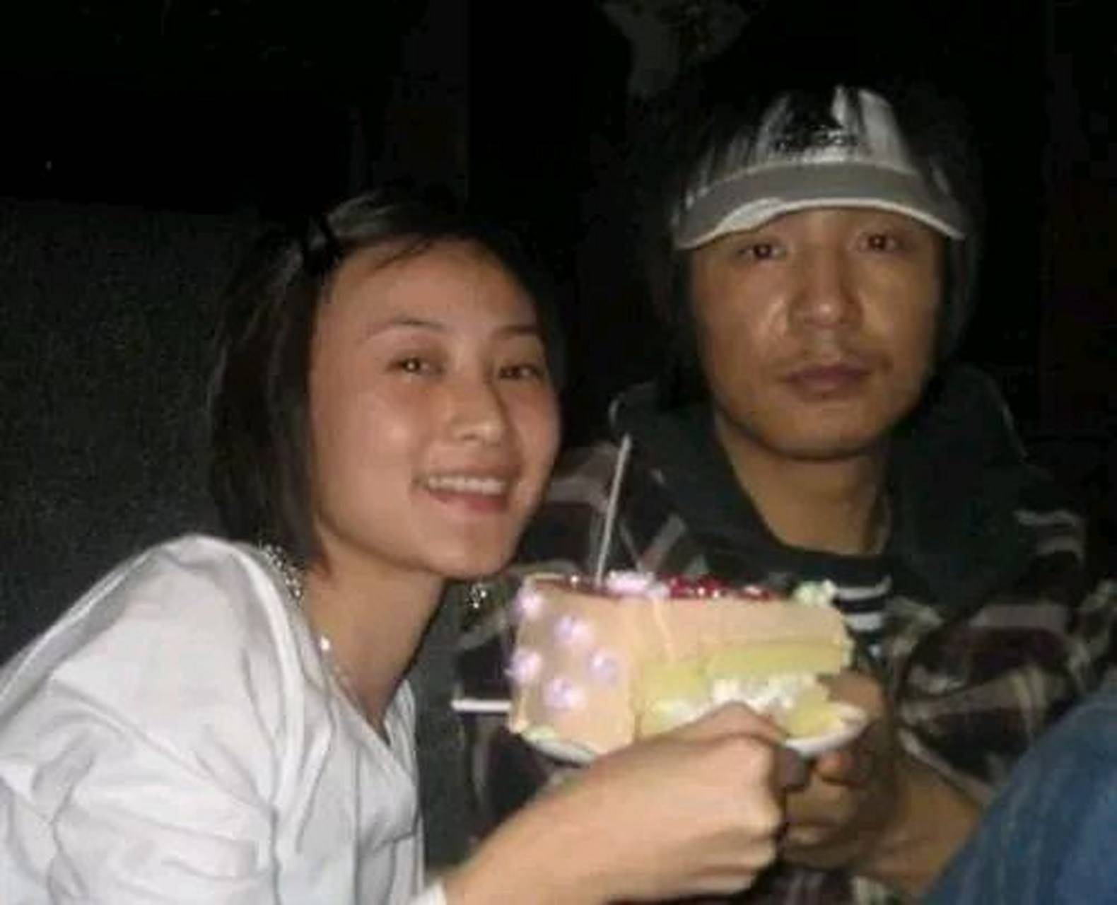 原来她是朴树老婆!为丈夫20年不生娃,经常分居,如今把狗当亲人