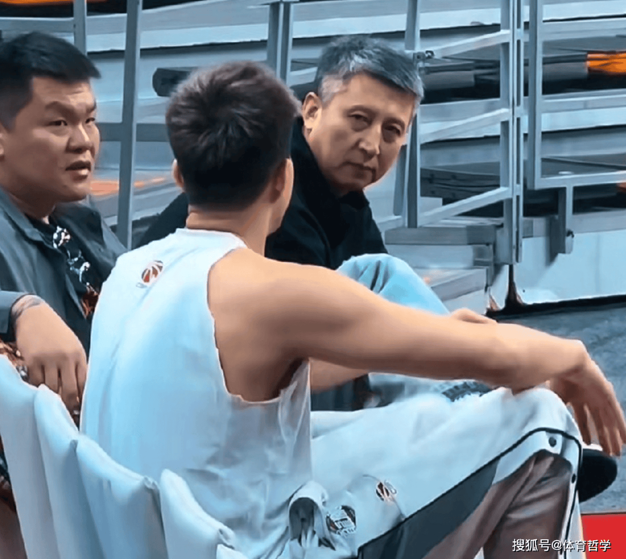 有情有义！郭艾伦心痛郭士强：头发更白，压力更大，看着很心疼