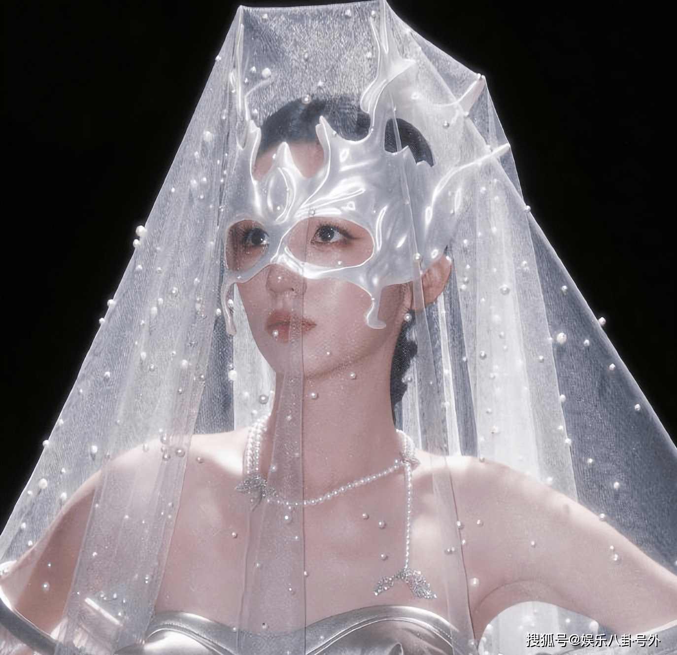 奔走相告！星光大赏红毯出图啦~