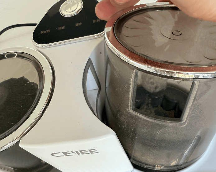 除螨仪超声波除螨还是吸附好？除螨仪吸出来的是灰尘还是螨虫？2026年热门除螨仪品牌盘点！一篇全搞定！