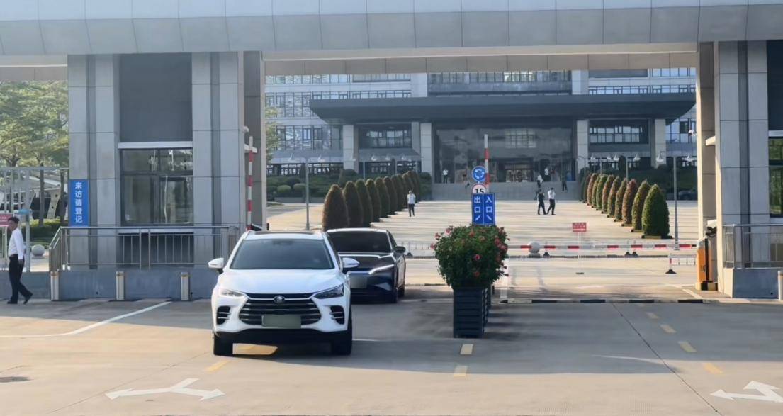 比亚迪“开”进公务员生活圈