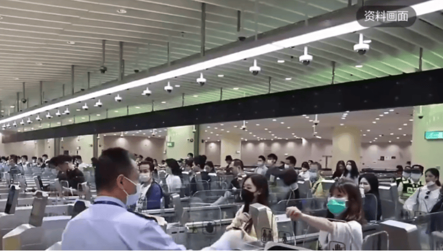 图片[7]-“双重身份”彻底终结！华人回国机场被拦，要求当场销户！民警上门！-华闻时空