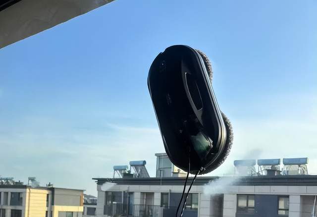 哪个牌子擦窗器好？擦窗机器人是不是智商税？高层擦窗机器人排行榜前十名，性价比高！