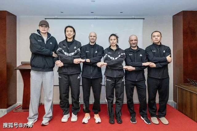 官宣！王思雨担任“球员兼教练”！中国女篮优秀后卫，开启新身份