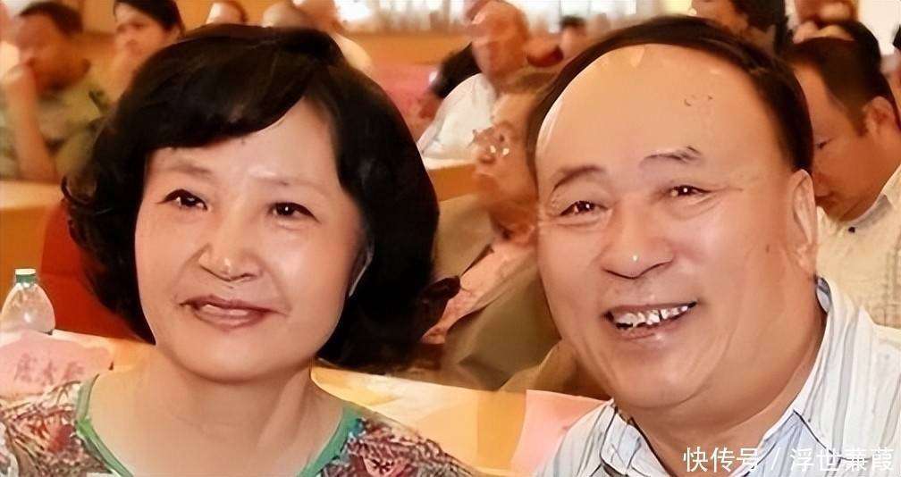 然而,2006年2月,杨春霞的丈夫林鑫涛不幸去世