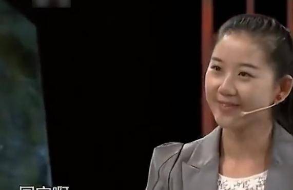 美女捧一国宝鉴宝，称乾隆御题，专家看后称：没有这么简单！