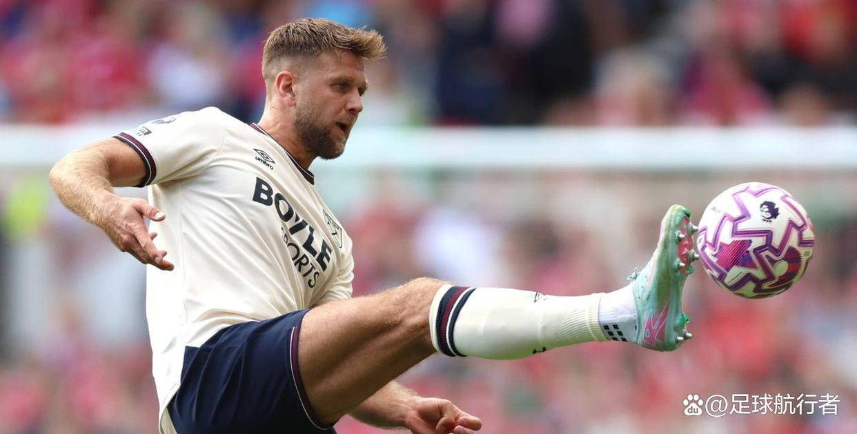 AC米兰的临时工前锋:菲尔克鲁格的意甲生存挑战