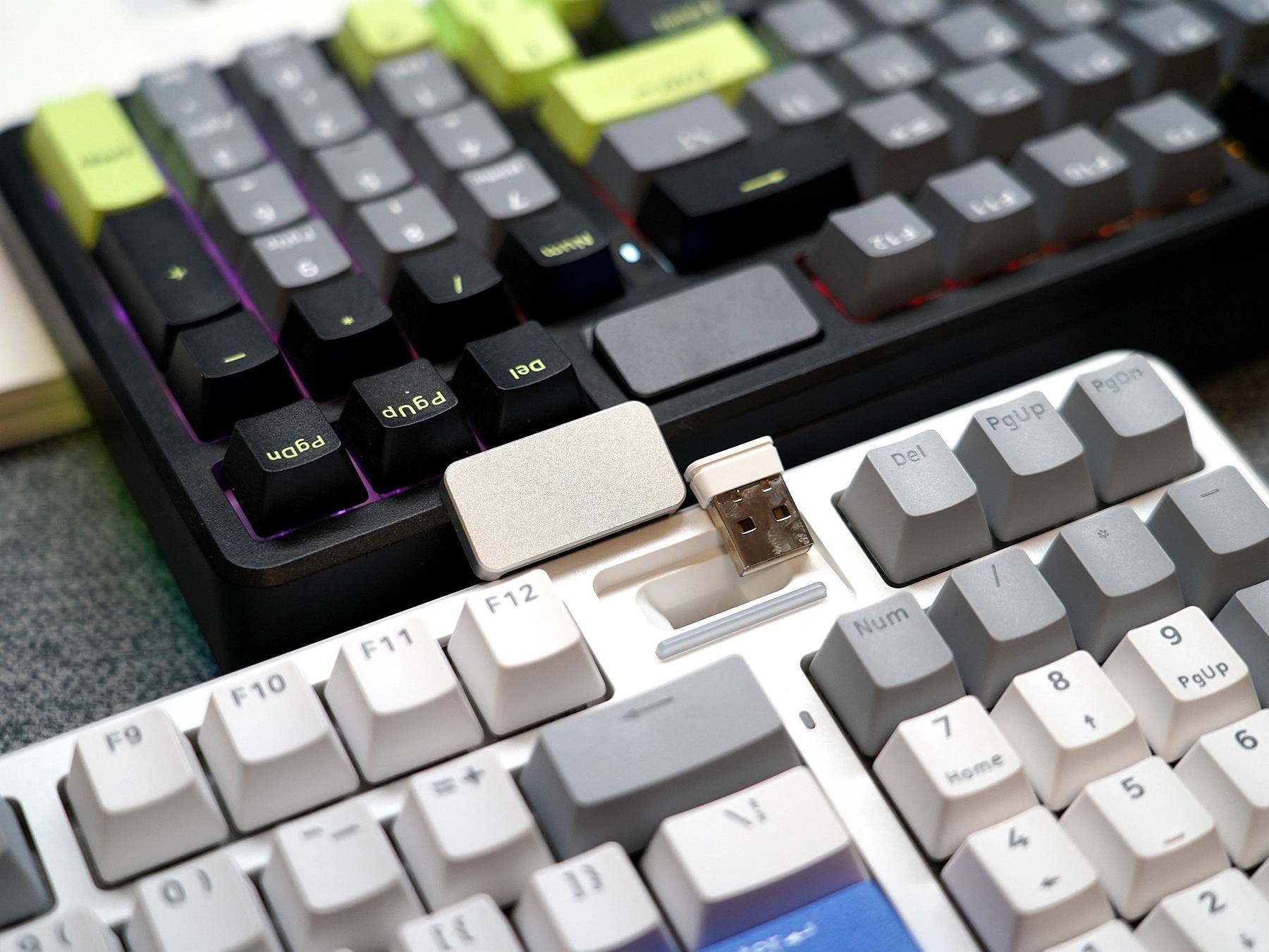 键鼠客制化难选？雷柏VT9 MAX+V700DIY-98长续航版最强续航无线键鼠套装：理想入门组合