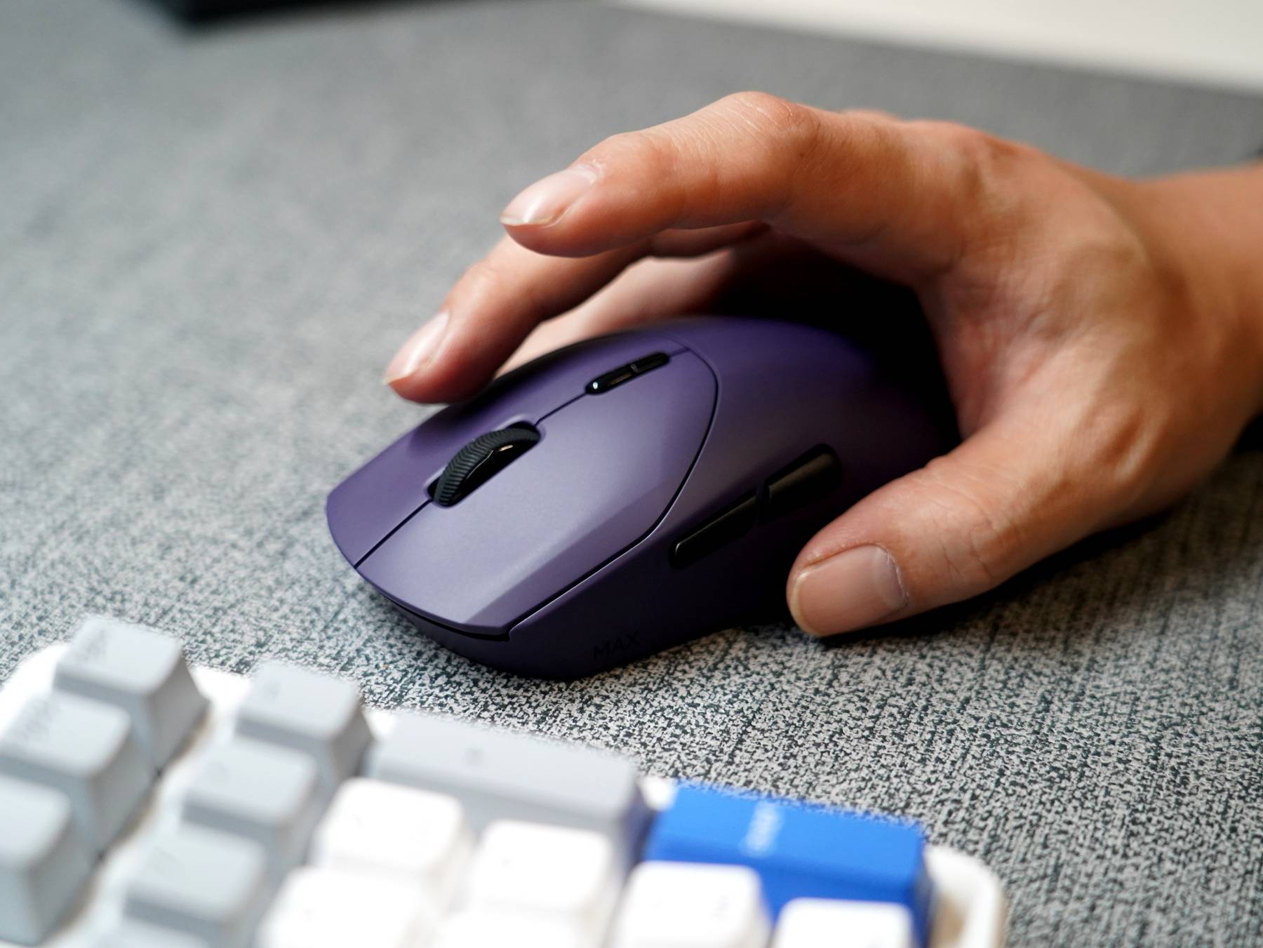 键鼠客制化难选？雷柏VT9 MAX+V700DIY-98长续航版最强续航无线键鼠套装：理想入门组合