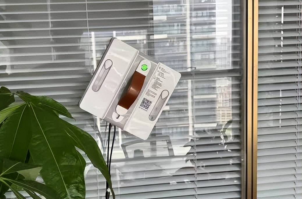 高层擦窗机器人优缺点有哪些？2026最好用的擦窗机器人排行榜前十名，性价比高的擦窗机器人推荐