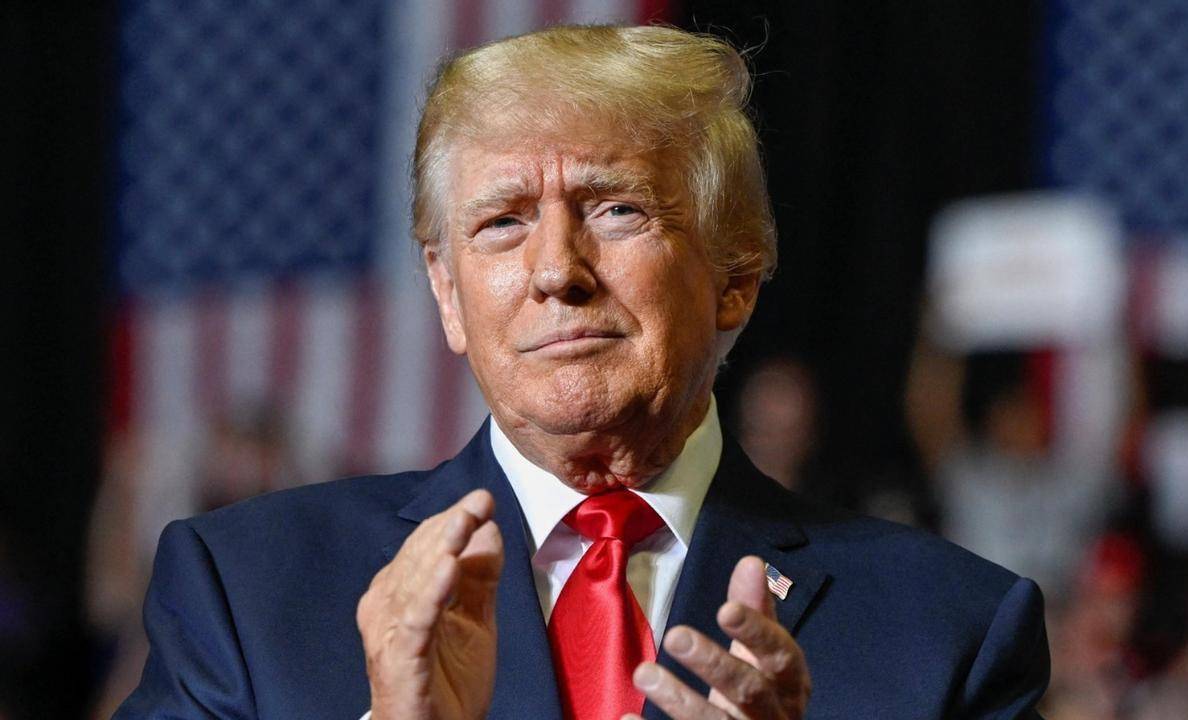 特朗普紧急发文，直言美国可能会完蛋，欧盟背叛、伊朗硬刚、北约内讧，三分天下梦遇阻，中国已是他的最大救星