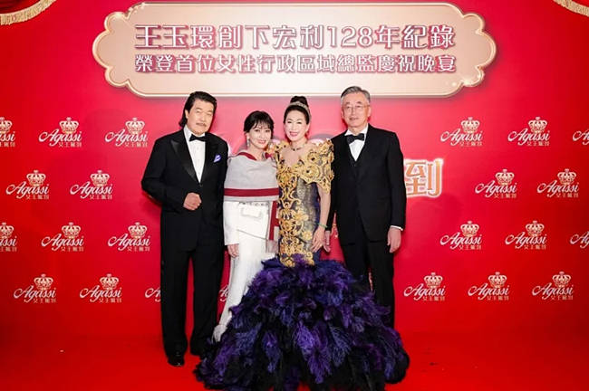 ����Ļ�����󡱵�������λŮ�����������ܼࣺ����31���紫�棬�ǹ�ʢ���֤��ҫʱ��