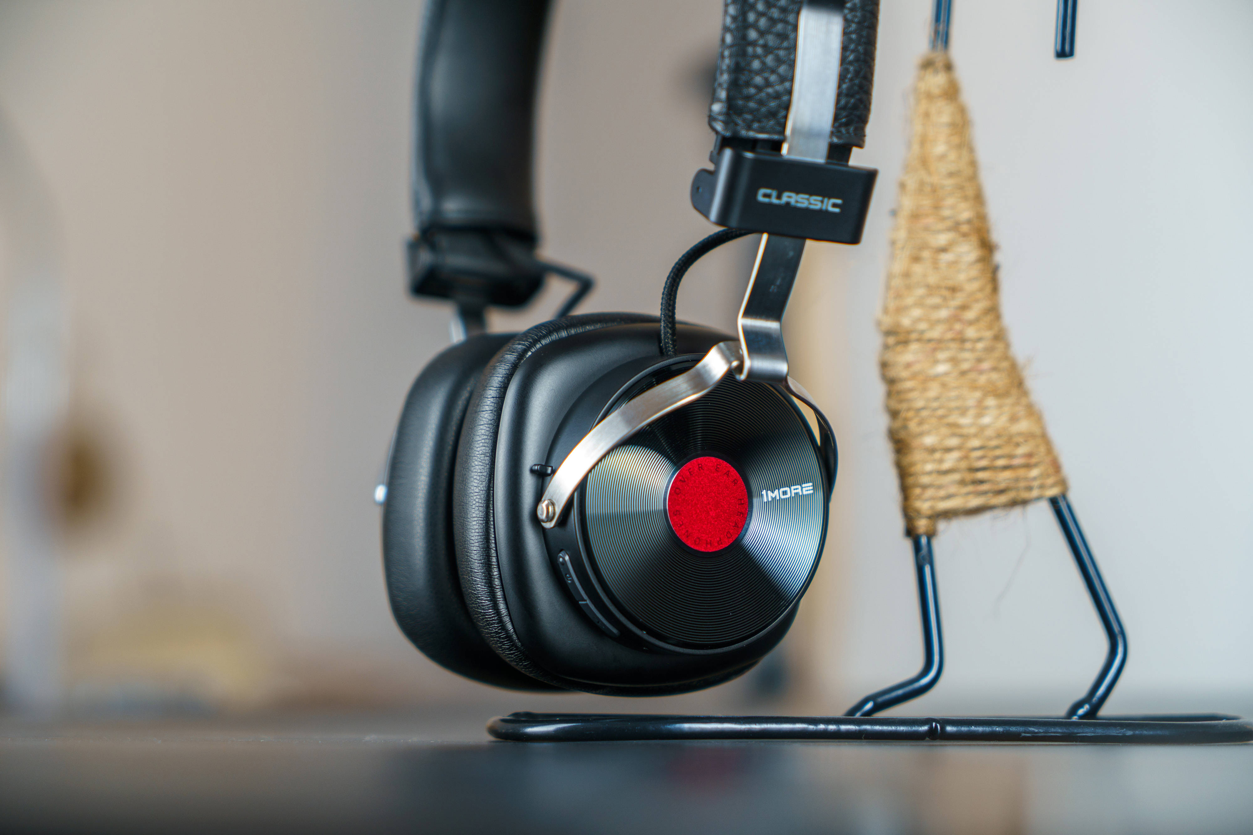 3.3张都不到的头戴式无线耳机怎么样?1MORE万魔黑胶复古头戴耳机HQ36体验分享