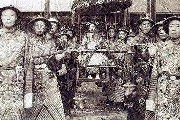 唐朝武将留下一块石碑，农民却用它碾谷子，如今被美国博物馆珍藏
