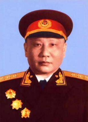 唐亮将军住进于佑任故居，古董字画数不胜数，怎么办？悉数上交