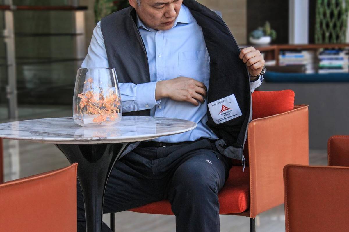 背心哦背心，不但背靠背，更能心连心：单导C60棉背心