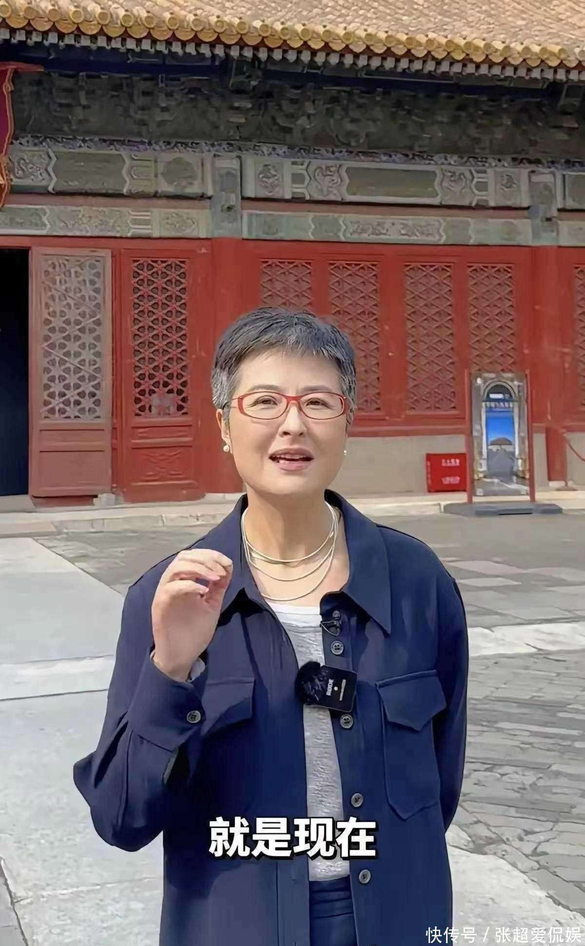 和李铁相守26年离开央视后财富自由定居上海