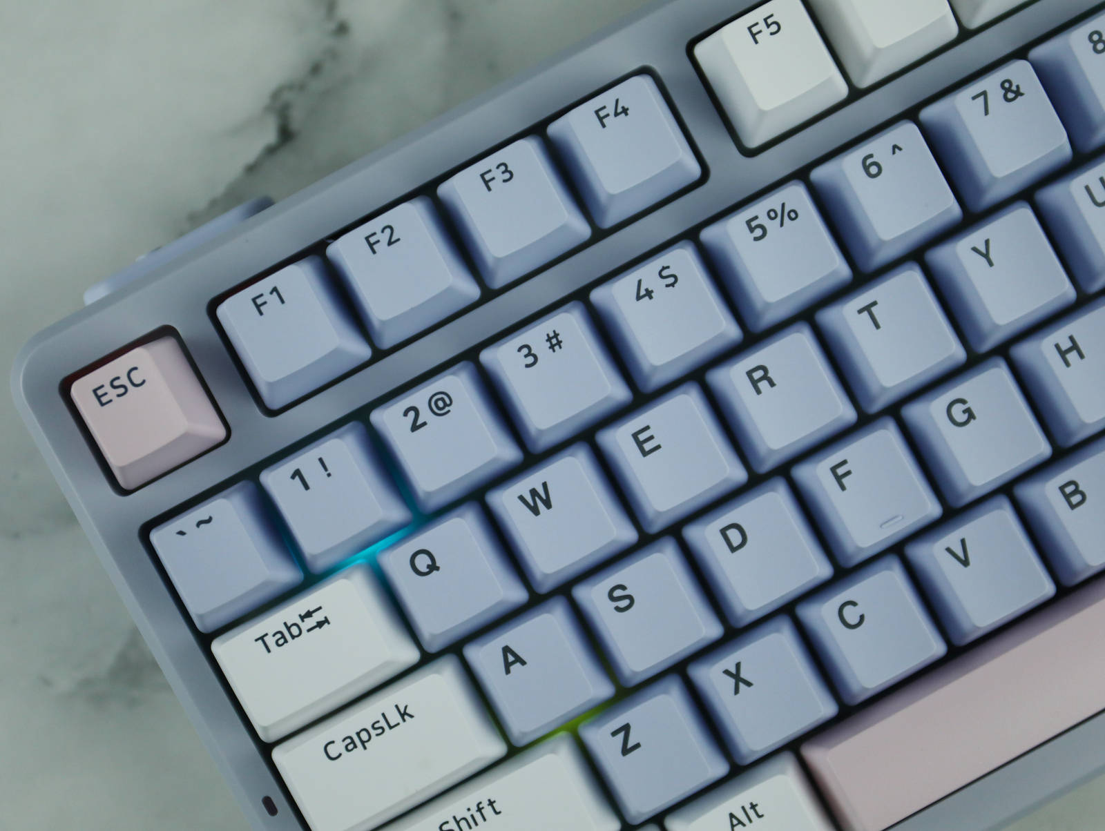 无线续航与精准操控双标杆！雷柏VT9 MAX鼠标+V700DIY-98长续航版键盘最强续航无线键鼠套装综合测评