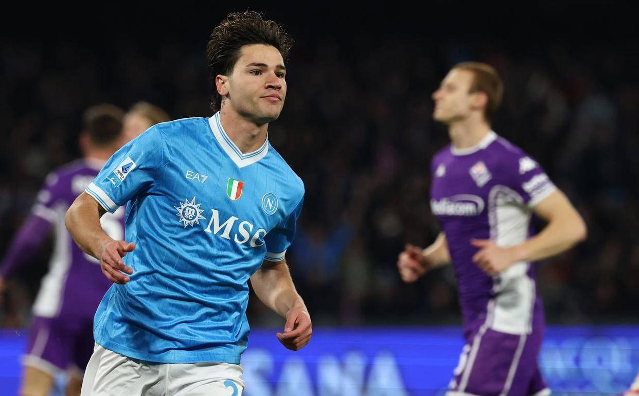 2-1！23岁意大利新星贡献1球1助，那不勒斯终结两连败冲刺前二