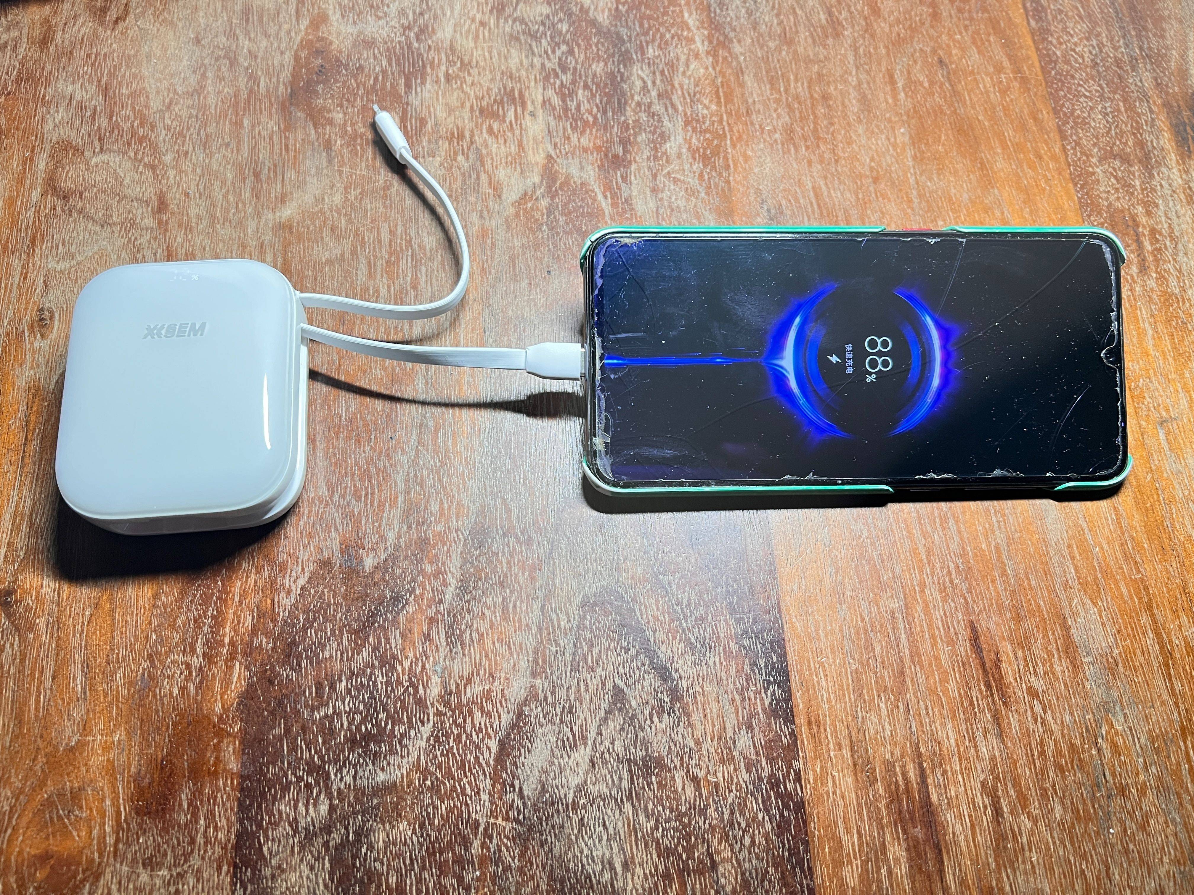 春节回家必备！更薄、更轻、更可靠丨体验西圣PB-S半固态充电宝