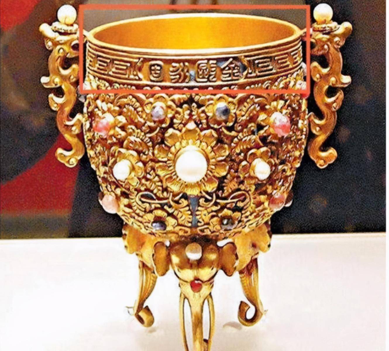 老人叫价800万卖祖传字画，专家估价1万，老人转身卖了1980万元