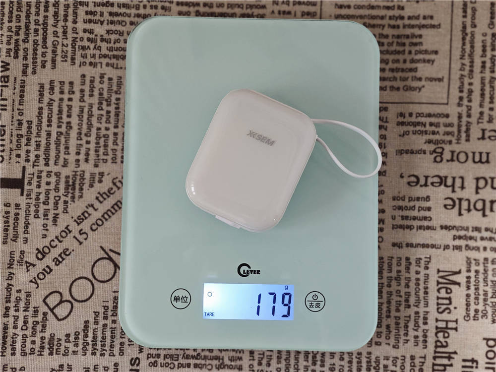 西圣PB-S半固态充电宝：自带双线，支持快充，安全耐用